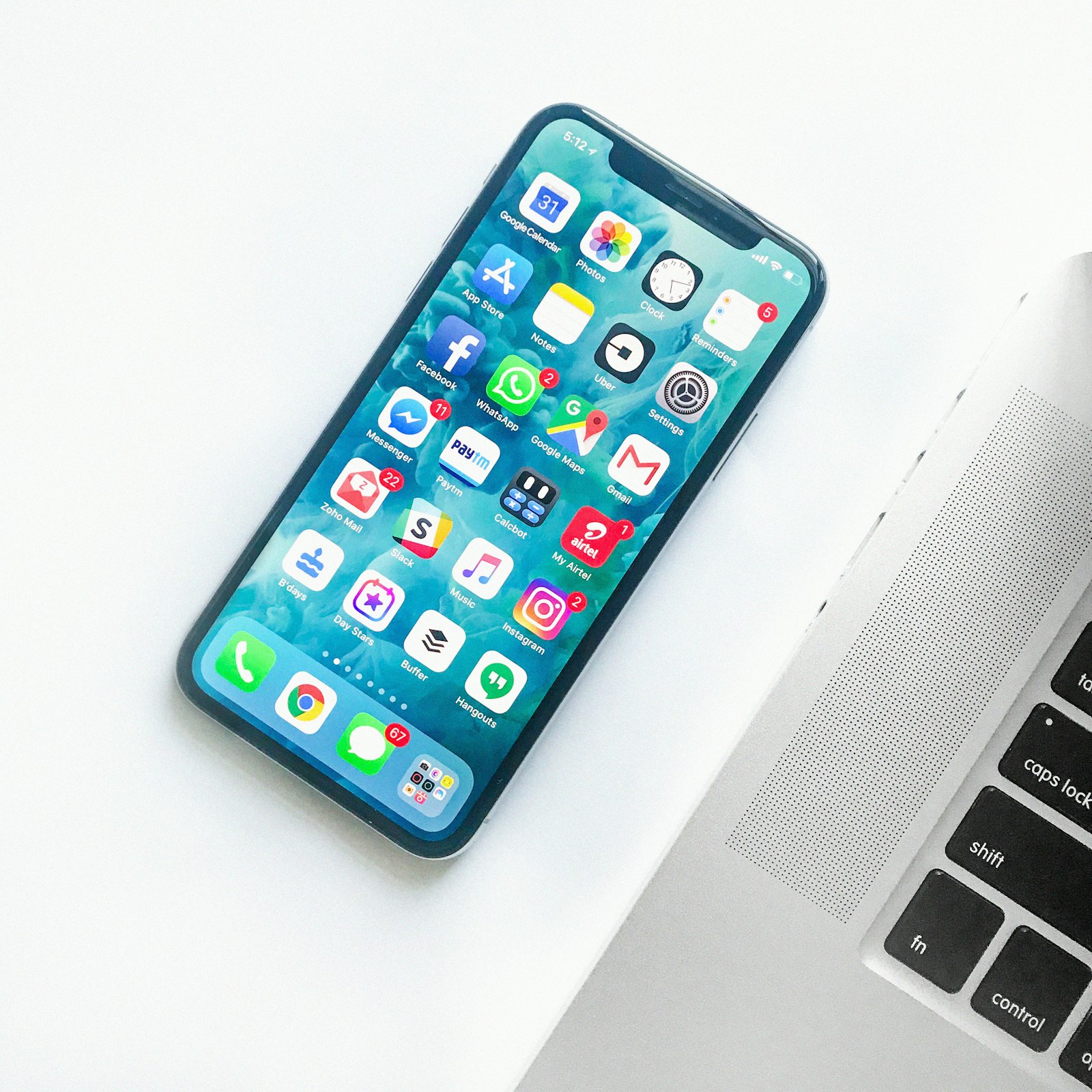 Apple iPhone 15 Pro 128GB Doğal Titanyum